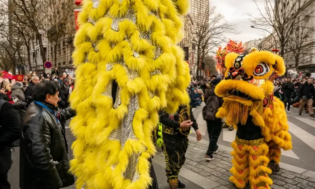 Deux lions jaunes
